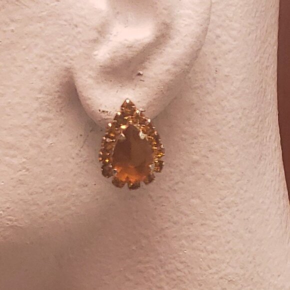 Golden Teardrop Rhinestone Necklace & Earrings - Picture 3 of 6